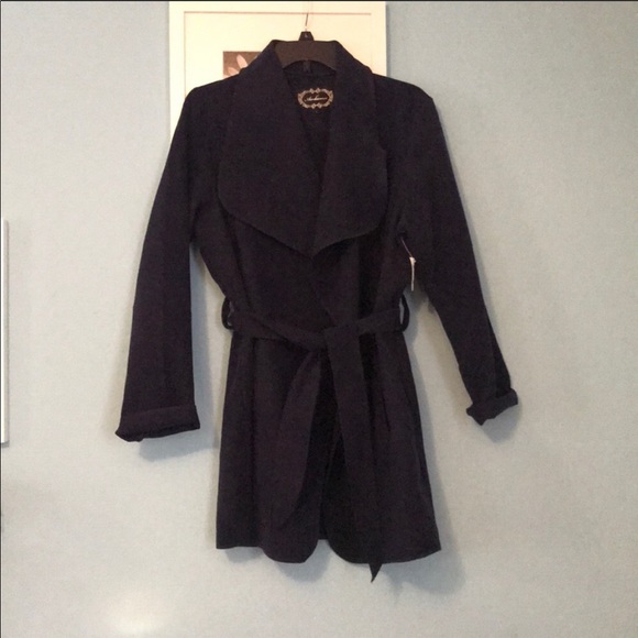 Navy blue coat - Picture 2 of 2